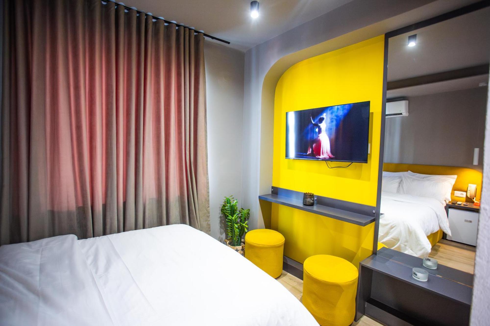 The Bubbles - Jacuzzi Hotel Tirana Exterior foto