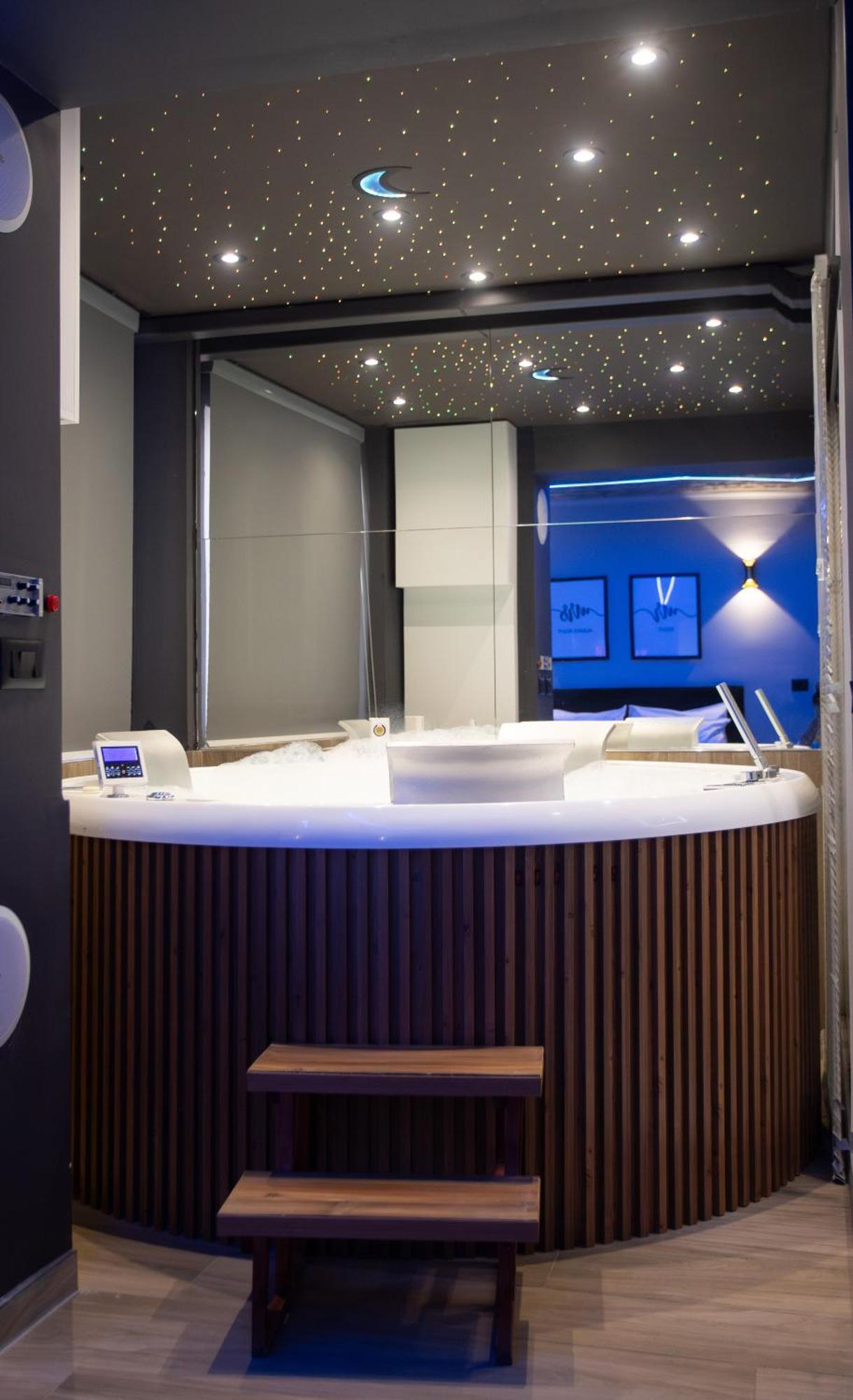 The Bubbles - Jacuzzi Hotel Tirana Exterior foto